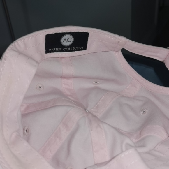 Pink cap - Picture 2 of 3